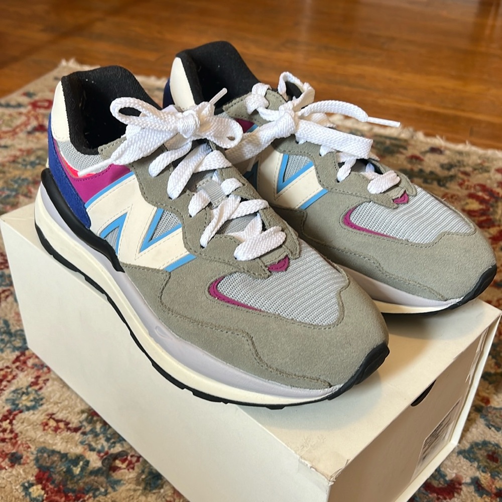 New Balance 57/40 Grey Pink Zing size 9